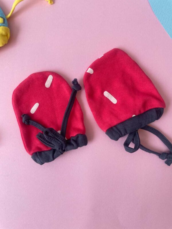 Dori Mitten Pack Of 2 - Sky Blue and Red - Image 3