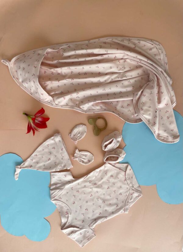 Perfect for Newborns & Baby Showers - Image 4
