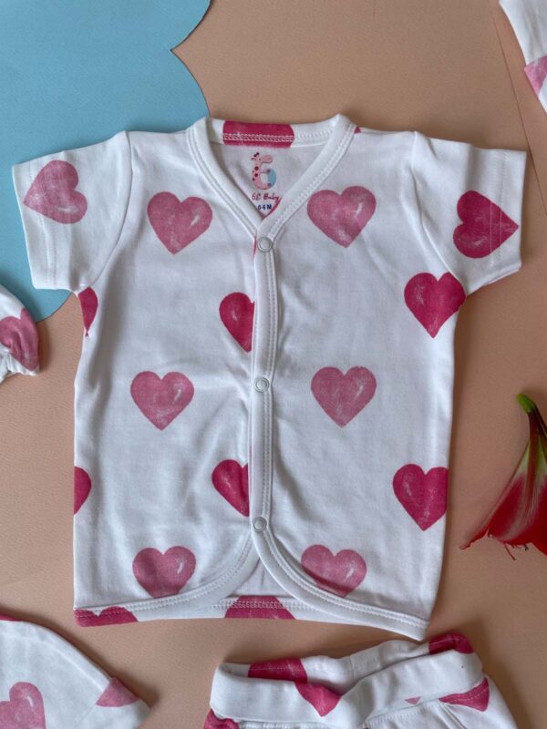 Baby gift set pack of 8 includes-1 full sleeve bodysuit 1 half-sleeve shirt1 pair of full-length pants1 shorts1 beanie cap                          1 pair of mitten1 pair of booties1 swaddle blanket - Image 19