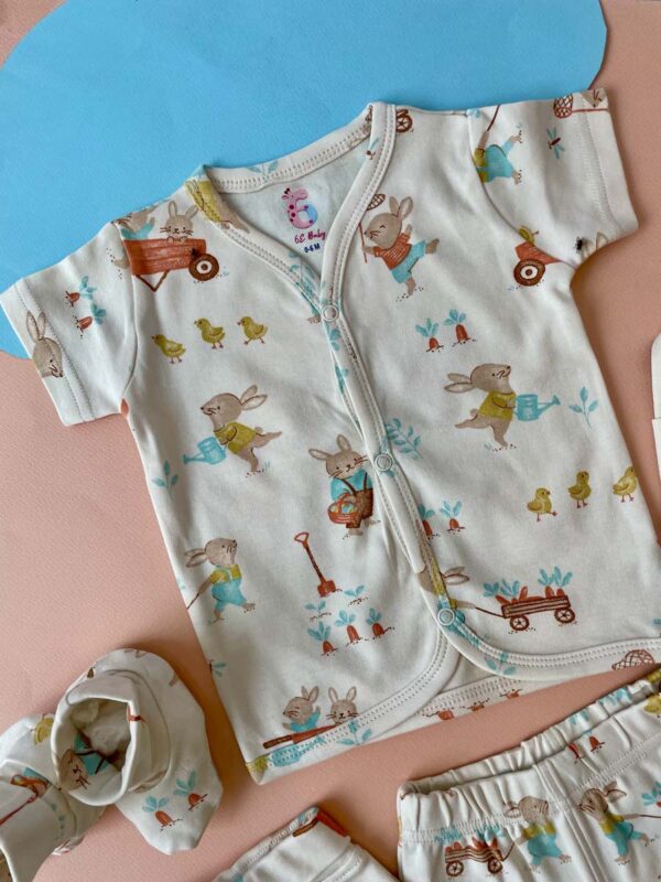 Baby gift set pack of 8 includes-1 full sleeve bodysuit 1 half-sleeve shirt1 pair of full-length pants1 shorts1 beanie cap                          1 pair of mitten1 pair of booties1 swaddle blanket - Image 11