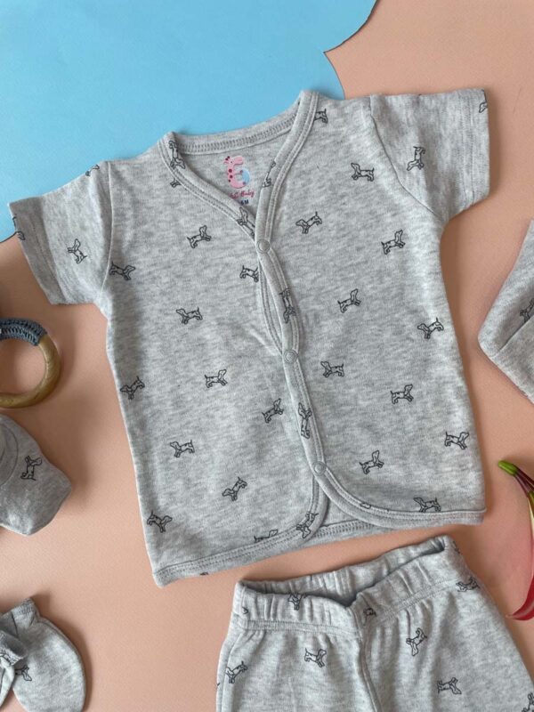 Baby gift set pack of 8 includes-1 full sleeve bodysuit 1 half-sleeve shirt1 pair of full-length pants1 shorts1 beanie cap                          1 pair of mitten1 pair of booties1 swaddle blanket - Image 4