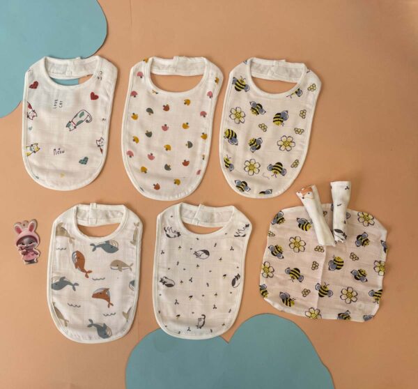 Muslin bib & washcloth - Image 2