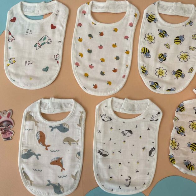 Muslin bib & washcloth