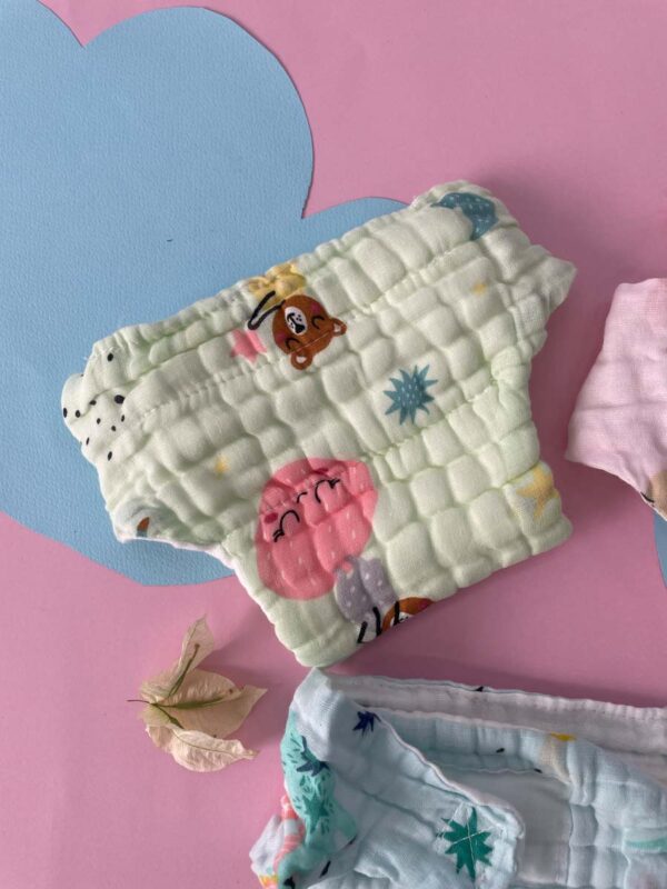 Muslin Coloured Printed Diaper Pack Of 2 - Image 2